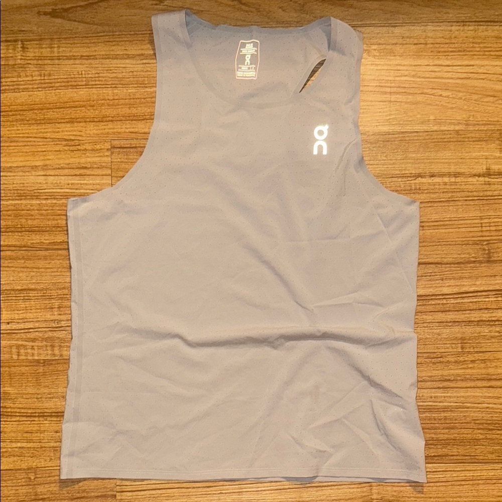 On running race singlet